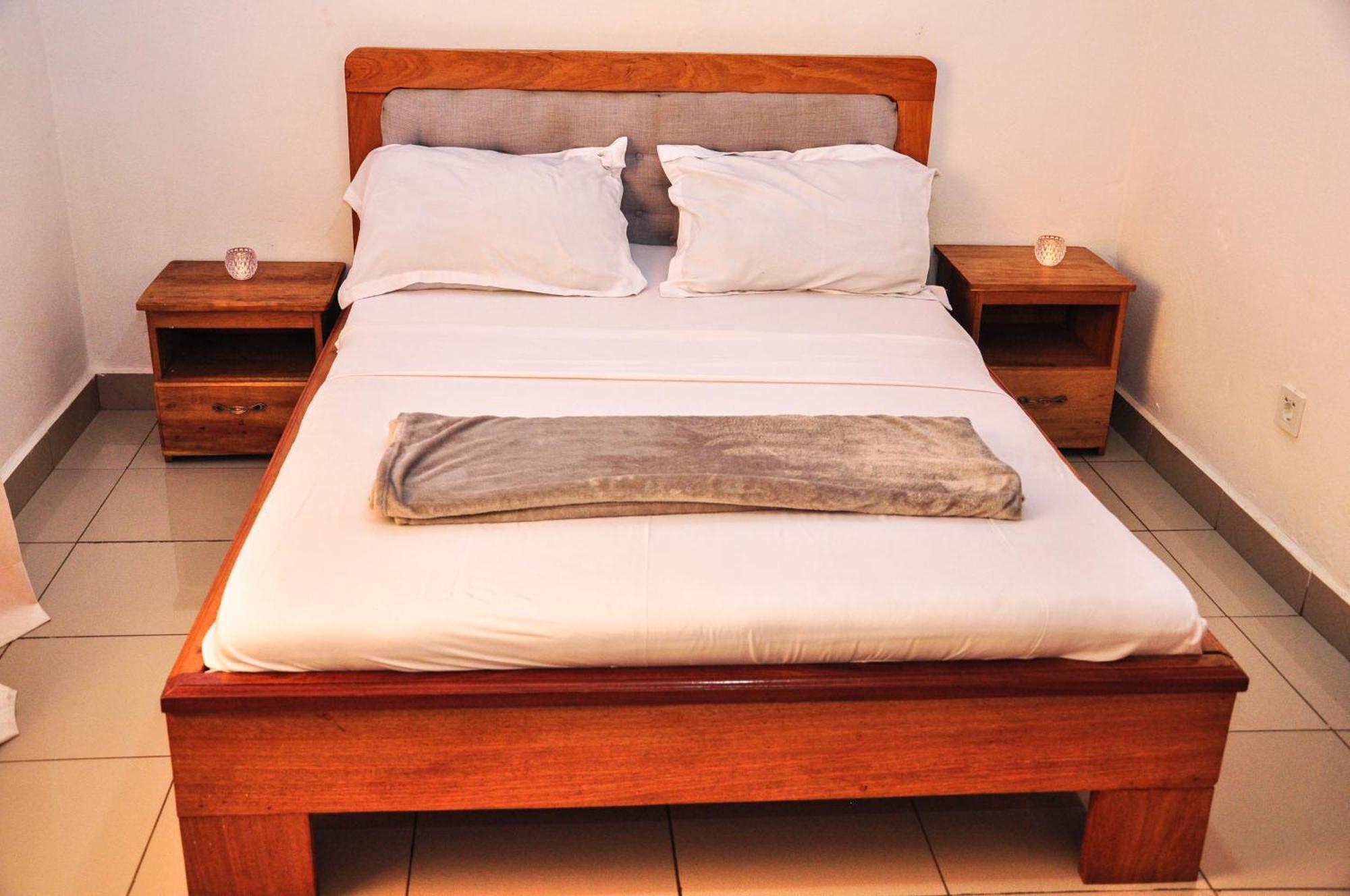 Les Logis De Nouvelle Route Bastos Appartement Yaoundé Buitenkant foto